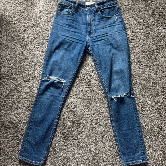 Abercrombie & Fitch the skinny high rise ripped jeans - Picture 4 of 4